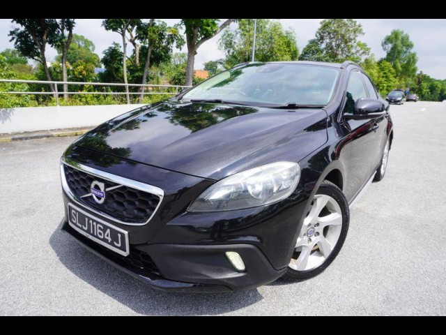 BUY VOLVO V40 2012, E-AUCTION AUTOS